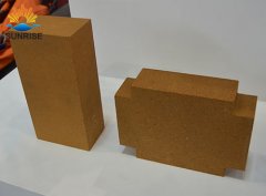 What are the differences between insulation bricks and refractory bricks?