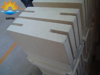 Performance and Application of Low Thermal Conductivity Multi-layer Composite Mullite Brick